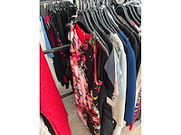 Dames blouses, rokken, jurken en broeken (420 stuks) - afbeelding 64 van  105