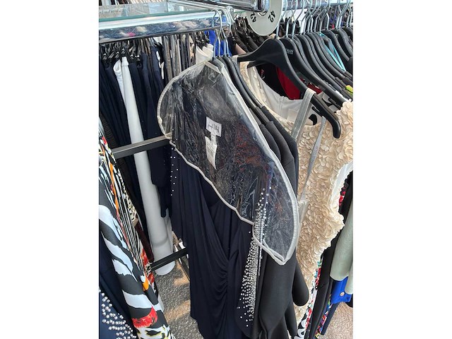 Dames blouses, rokken, jurken en broeken (420 stuks) - afbeelding 91 van  105