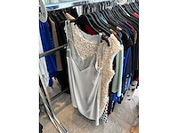 Dames blouses, rokken, jurken en broeken (420 stuks) - afbeelding 93 van  105