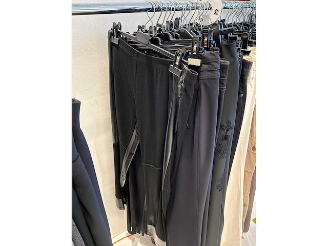 Dames broeken (125 stuks) - afbeelding 17 van  60