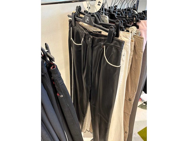 Dames broeken (125 stuks) - afbeelding 33 van  60