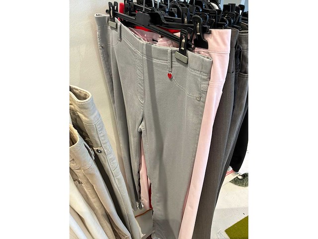 Dames broeken (125 stuks) - afbeelding 37 van  60