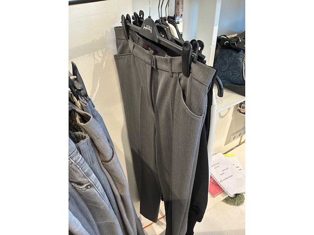 Dames broeken (125 stuks) - afbeelding 44 van  60