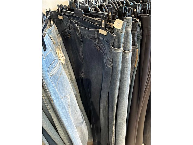 Dames broeken (125 stuks) - afbeelding 49 van  60