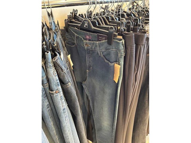 Dames broeken (125 stuks) - afbeelding 52 van  60