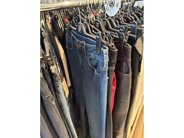 Dames broeken (178 stuks) - afbeelding 10 van  60