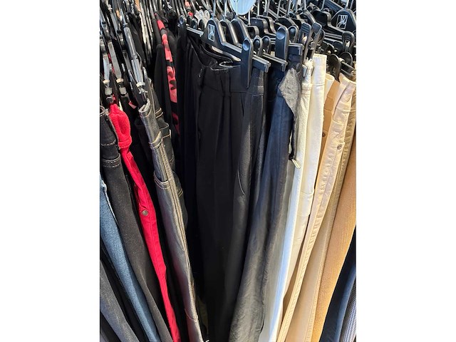 Dames broeken (178 stuks) - afbeelding 15 van  60