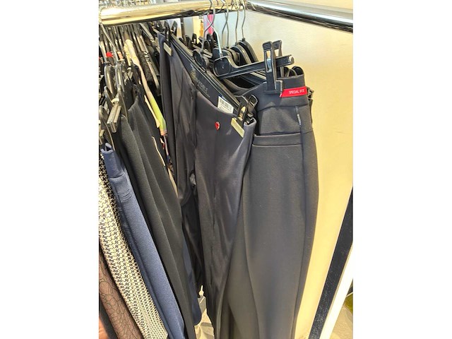 Dames broeken (178 stuks) - afbeelding 20 van  60