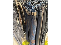 Dames broeken (178 stuks) - afbeelding 23 van  60