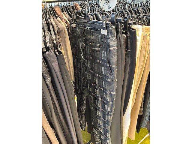 Dames broeken (178 stuks) - afbeelding 28 van  60