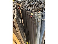 Dames broeken (178 stuks) - afbeelding 45 van  60