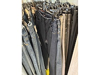 Dames broeken (178 stuks) - afbeelding 52 van  60