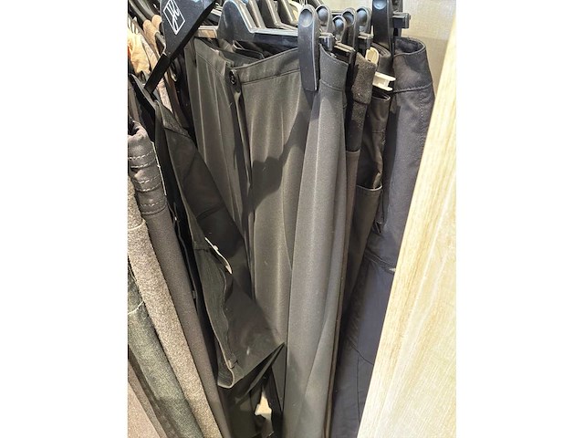 Dames broeken (178 stuks) - afbeelding 58 van  60