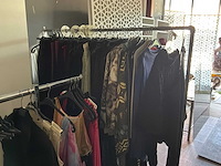 Dames broeken, tops, jassen, colberts en accessoires (600 stuks) - afbeelding 4 van  11