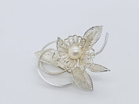 Dames filigree flower broche - afbeelding 1 van  5