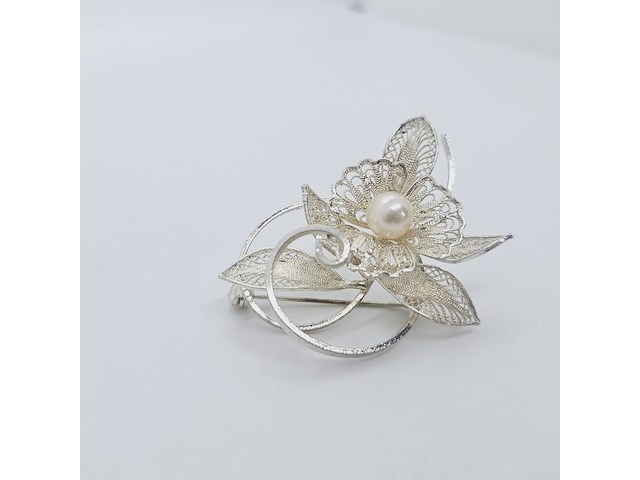 Dames filigree flower broche - afbeelding 2 van  5