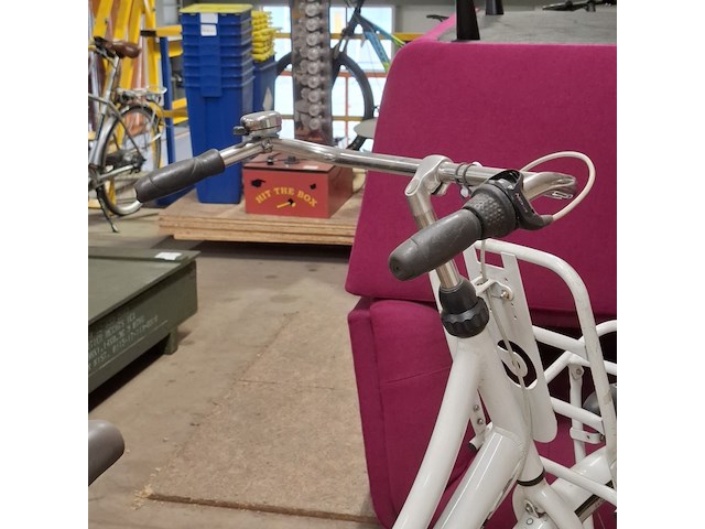 Dames transportfiets, cortina, u4 transport - afbeelding 12 van  15