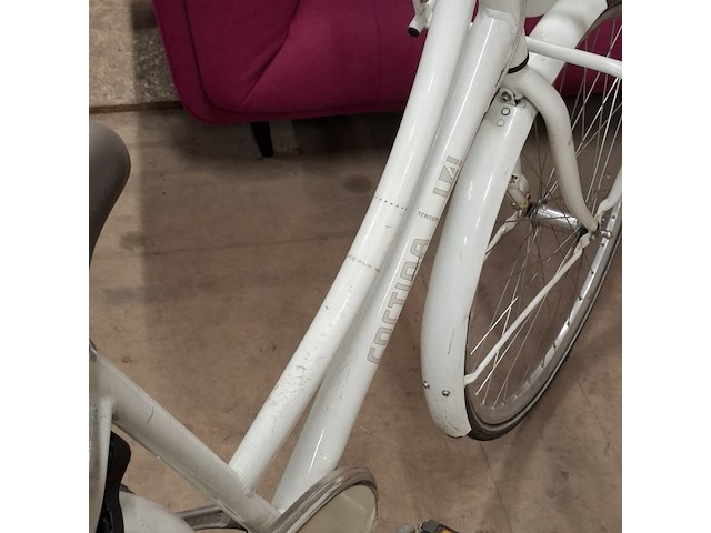 Dames transportfiets, cortina, u4 transport - afbeelding 15 van  15