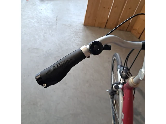 Damesfiets, batavus, mambo spirit, rood - afbeelding 5 van  17