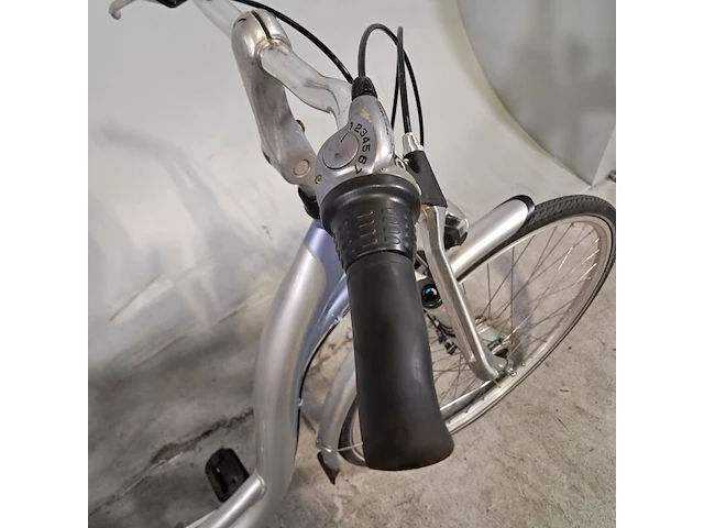 Damesfiets, dhs - afbeelding 18 van  18