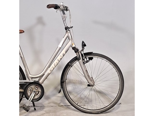 Damesfiets, giant, escaper - afbeelding 6 van  12
