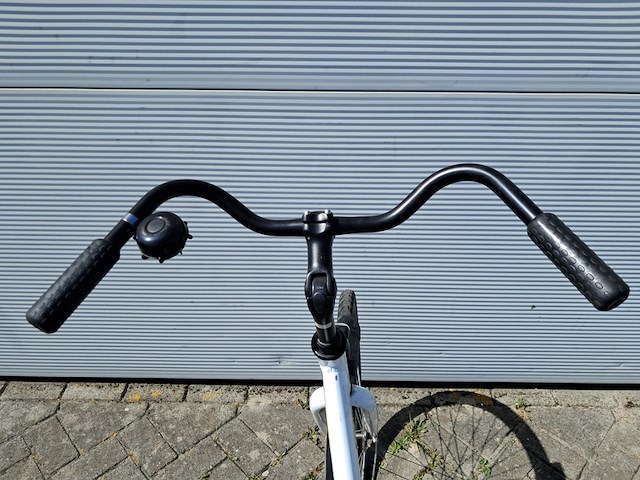 Damesfiets, wit - afbeelding 14 van  14