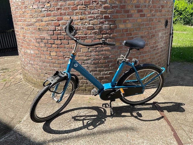 Damesfiets - afbeelding 1 van  6