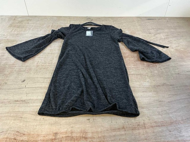 Dameskleding (30x) - afbeelding 1 van  6