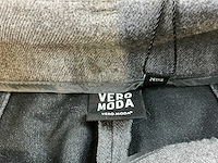 Dameskleding (47x) - afbeelding 2 van  7