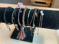 Dameskleding, schoenen en accessoires (60x) - afbeelding 7 van  7