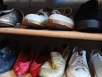 Damesschoenen en nette herenschoenen - afbeelding 9 van  12