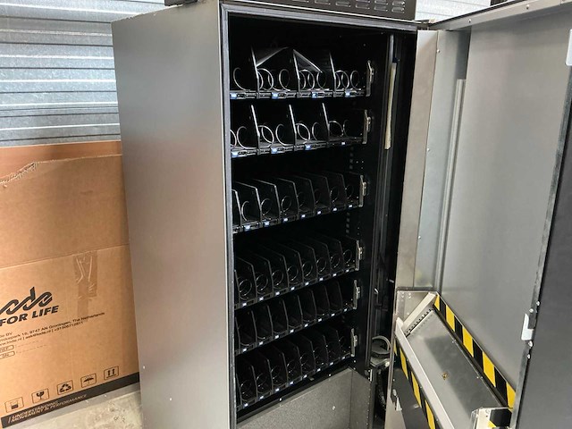 Damian / rheavendors vendingmachine - afbeelding 5 van  9