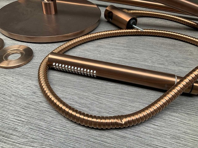 Damixa iris hoofddouche met wandarm glijstang en staaf handdouche brushed copper - afbeelding 3 van  10