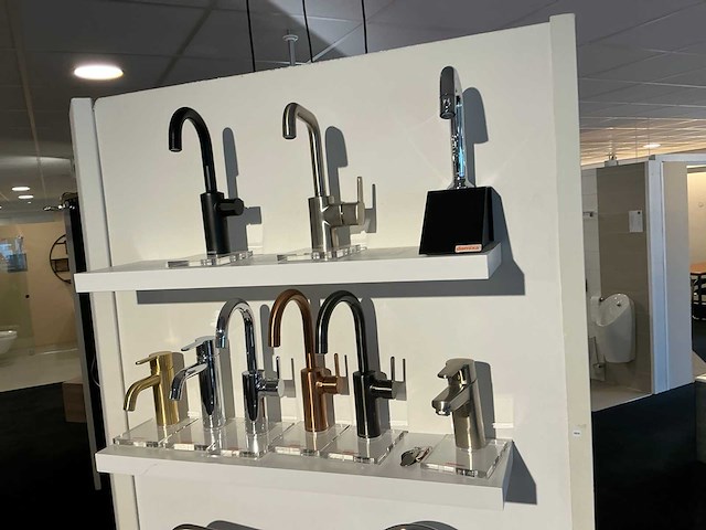 Damixa sanitairaccessoire opstelling - afbeelding 3 van  3