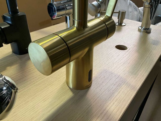 Damixa silhouet touchless sensor keukenmengkraan met sensor messing pvd - afbeelding 3 van  8