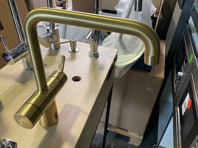 Damixa silhouet touchless sensor keukenmengkraan met sensor messing pvd - afbeelding 7 van  8