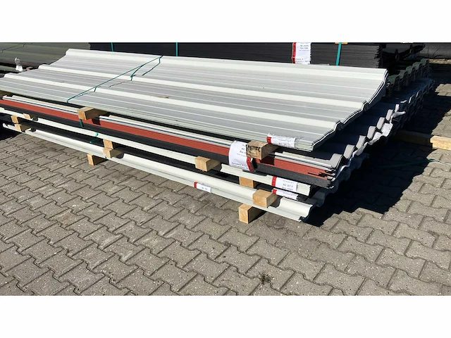Damwand golf en trapezium 350 m2 - afbeelding 1 van  1