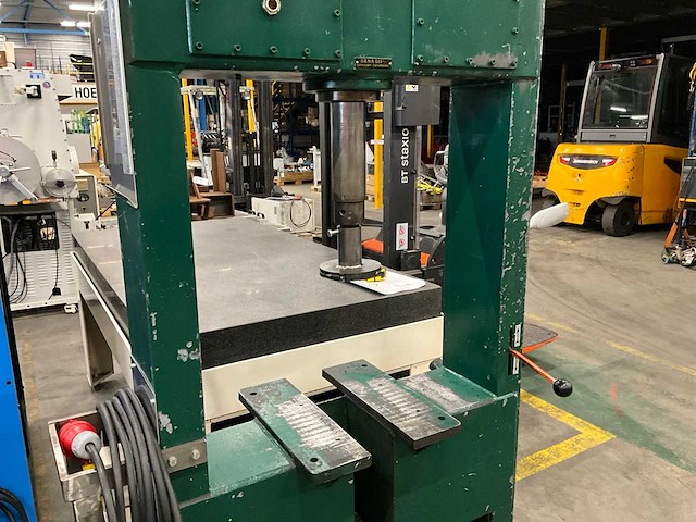 Dana-dis hydraulische pers - afbeelding 8 van  12