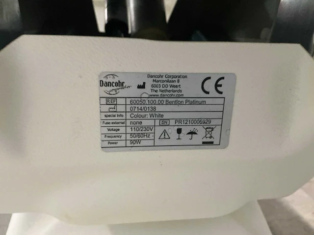 Danconr benton platinum elektrische behandelstoel - afbeelding 10 van  10
