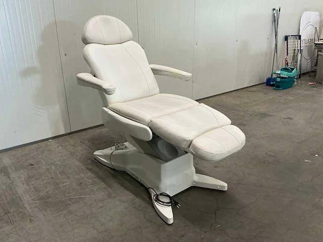 Danconr benton platinum elektrische behandelstoel - afbeelding 1 van  8