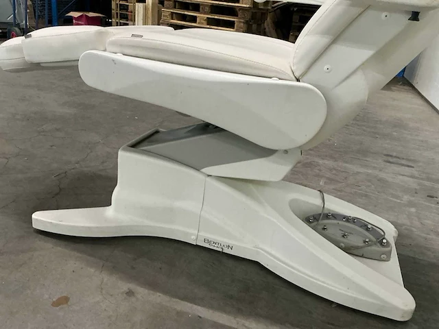 Danconr benton platinum elektrische behandelstoel - afbeelding 5 van  8