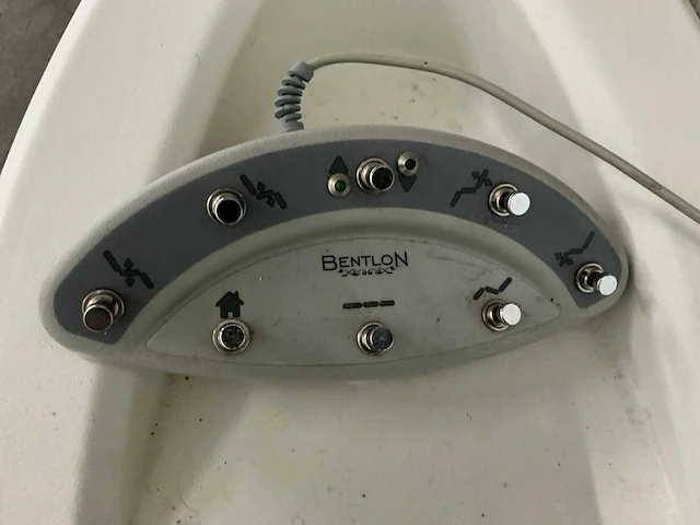 Danconr benton platinum elektrische behandelstoel - afbeelding 8 van  8