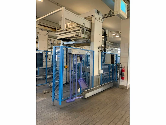 Danconveyor de-palletiseer installatie - afbeelding 18 van  23