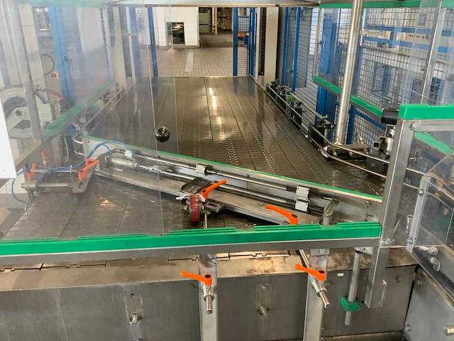 Danconveyor de-palletiseer installatie - afbeelding 22 van  23