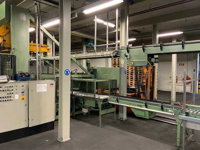 Danconveyor matco palletiseerinstallatie - afbeelding 26 van  28