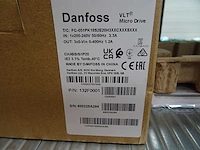 Danfoss - fc-051pk18s2e20h3xxcxxxsxxx - 132f0001 - frequentieomvormer - afbeelding 2 van  2