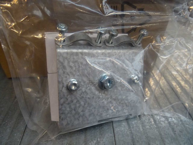 Danfoss - m4,m5 - montageset ontkoppelingsplaat (14x) - afbeelding 1 van  2