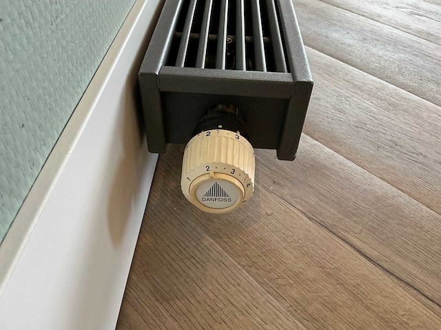 Danfoss - radiator 100 cm - afbeelding 2 van  4
