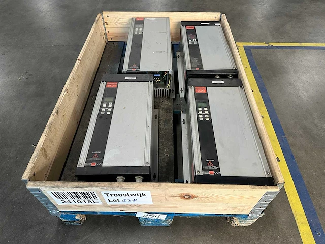 Danfoss - vlt industriële frequentieregelaars 4x - afbeelding 1 van  8