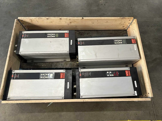 Danfoss - vlt industriële frequentieregelaars 4x - afbeelding 2 van  8